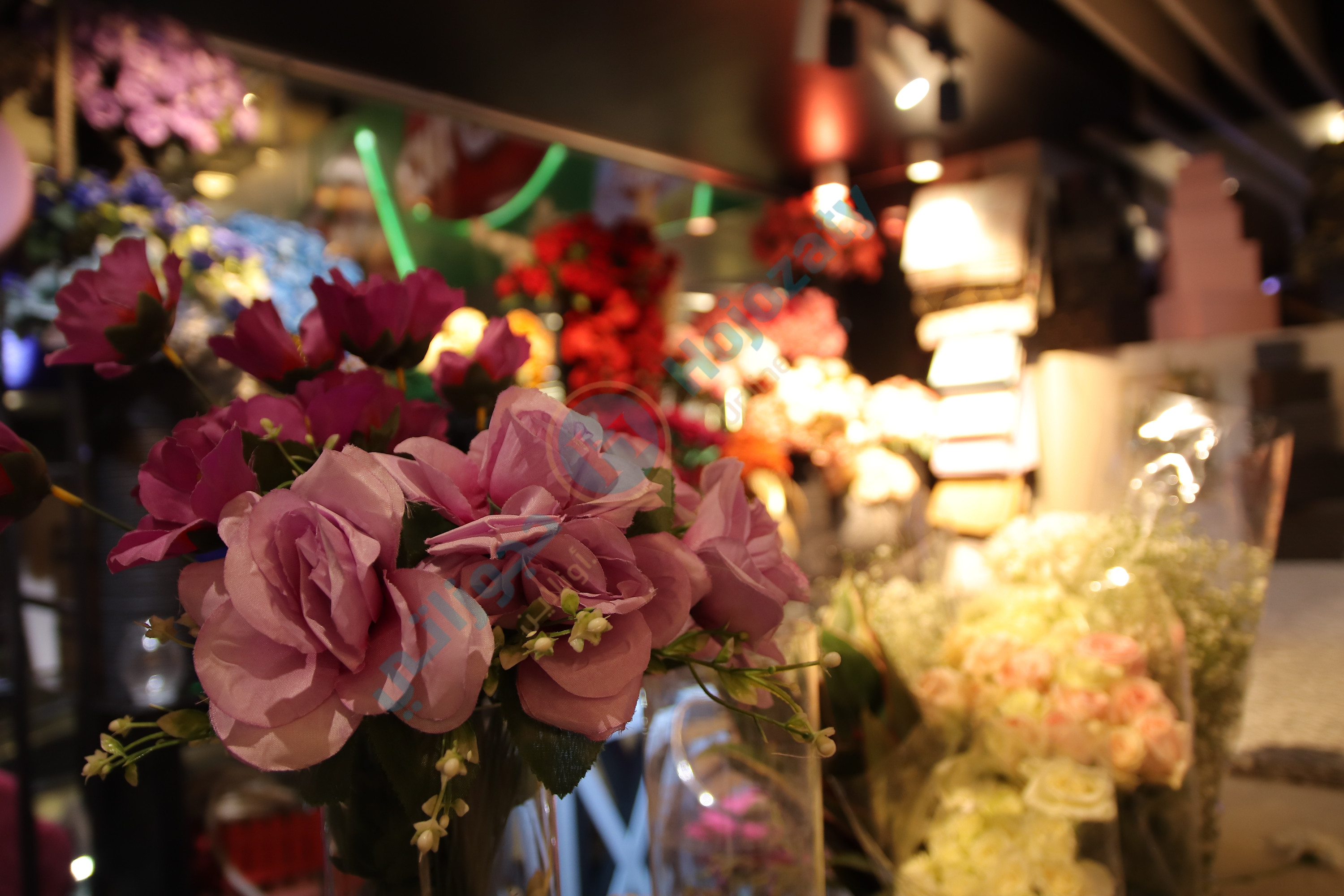 لاتانا للهدايا التذكارية والورود